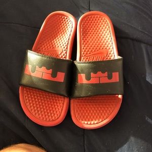 Boys LeBron slides